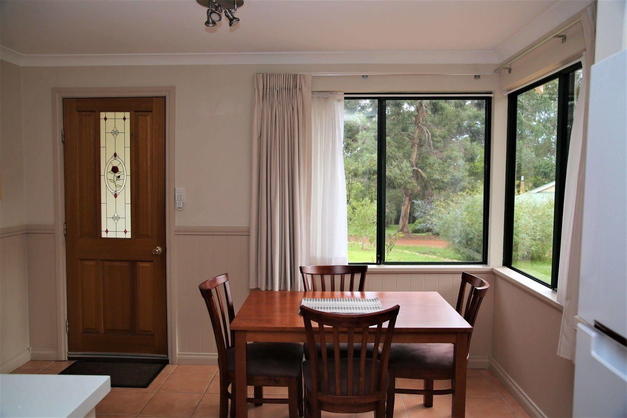 Bushy Lake Chalets Margaret River Екстер'єр фото